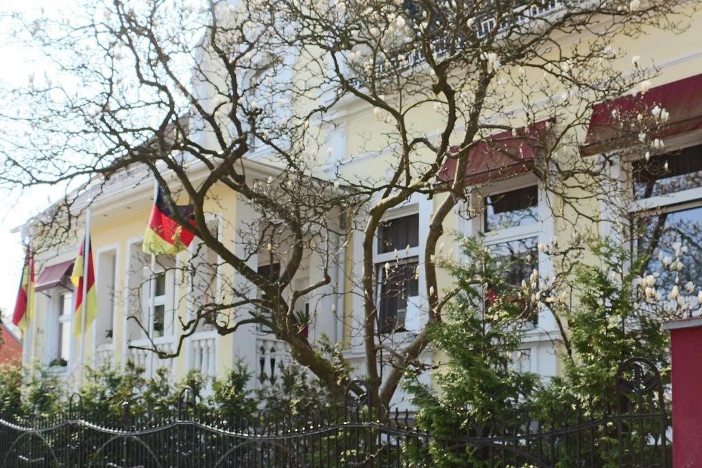 Отель Berliner Hof Далльгов Экстерьер фото